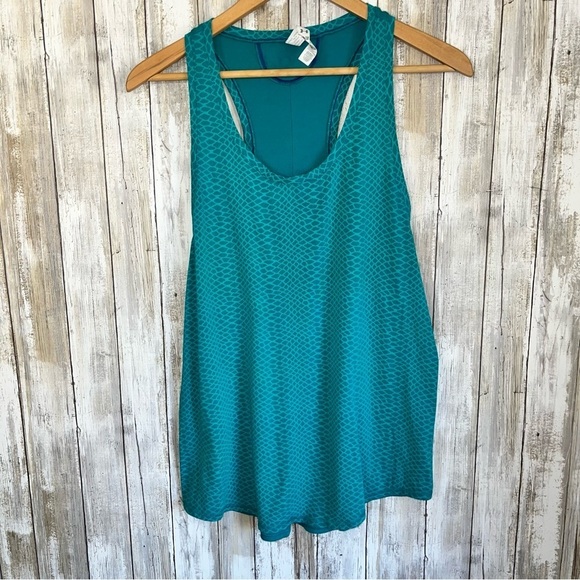 Under Armour Tops - Under Armor Teal Printed Fitted Women’s Medium